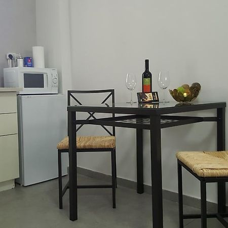 Studio Masaryk Apartment بات يام المظهر الخارجي الصورة