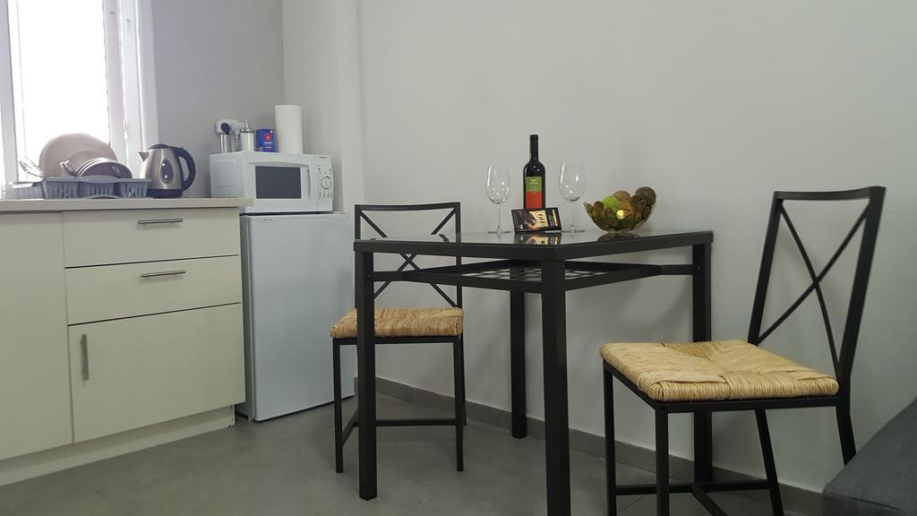 Studio Masaryk Apartment بات يام المظهر الخارجي الصورة