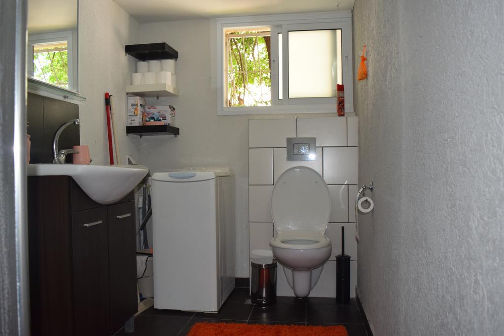 Studio Masaryk Apartment بات يام المظهر الخارجي الصورة